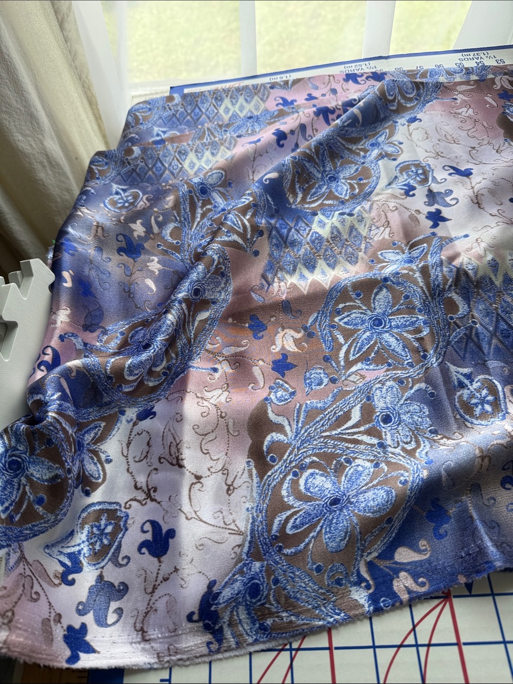 Vintage 90s Satin Fabric 5 Yards Drapey Ornate Floral Medallion Blue Mauve - Picture 7 of 13